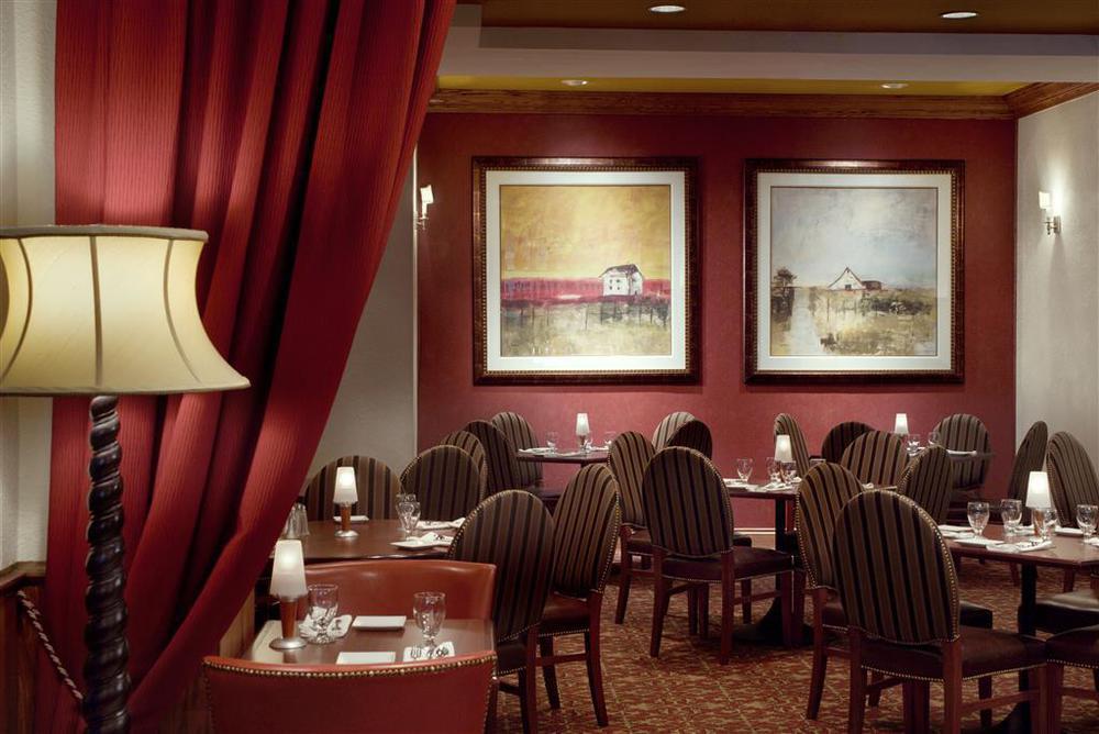 Sheraton Detroit Novi Restaurant foto